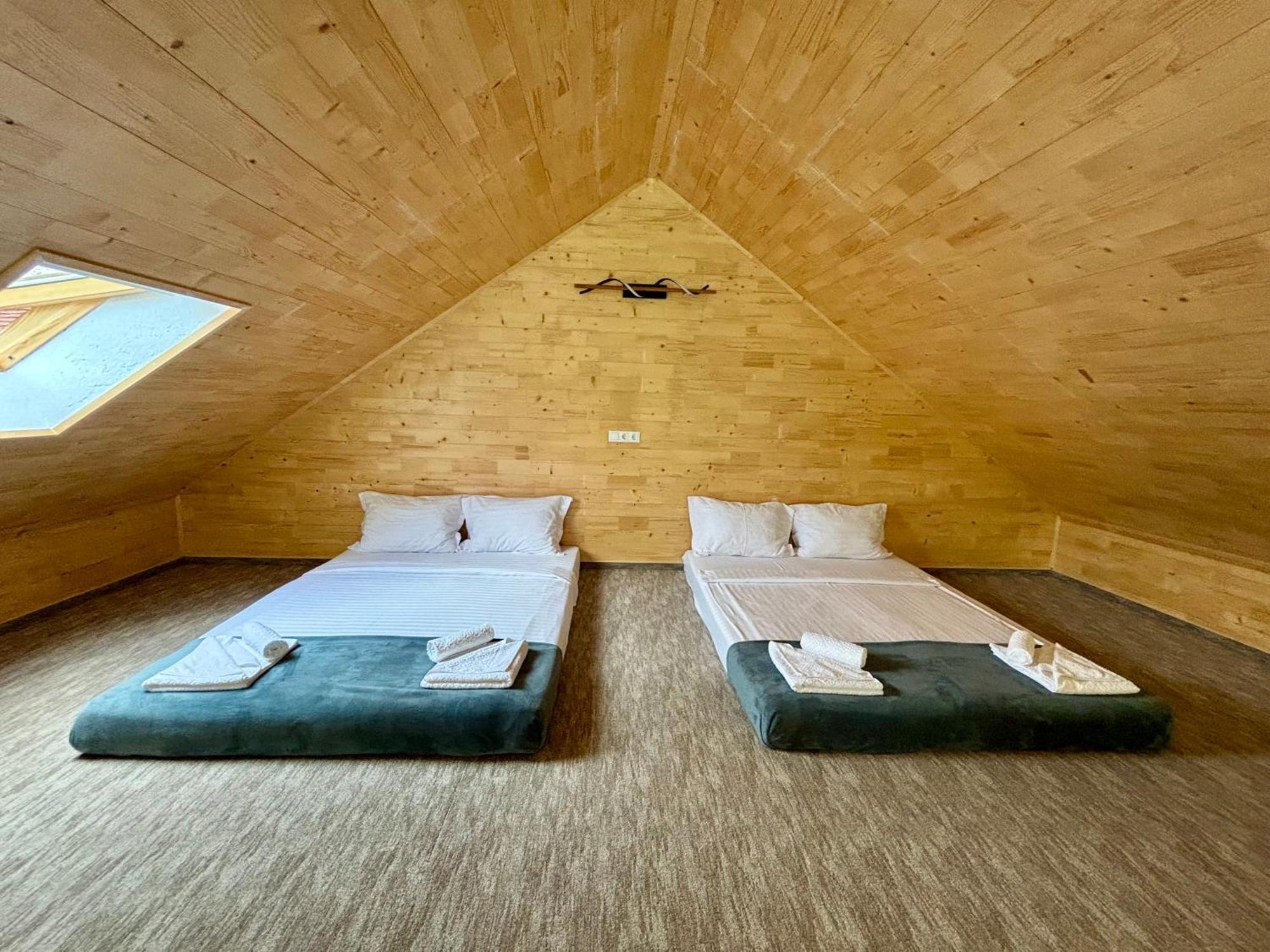 Casa Tinca 2 Villa Izvoru Mureşului Buitenkant foto